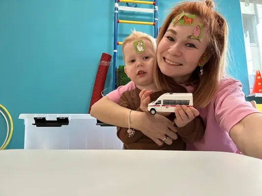 Занятие с логопедом при задержке речи